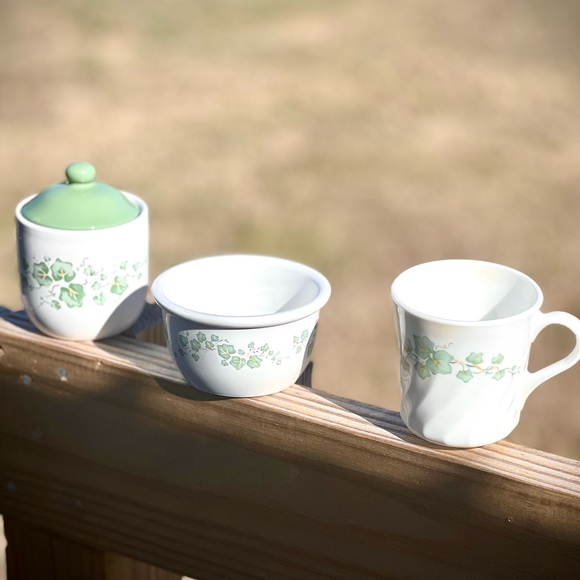 Callaway Corelle Teapot‎ and bowl with bonus Corning mug and bonus bowl with lid - Picture 3 of 11